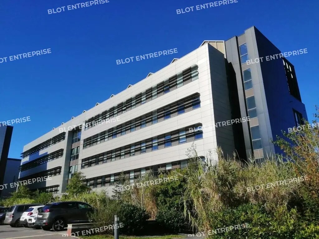 Office in Cesson-Sévigné for lease Building Photo- Image 1 of 8