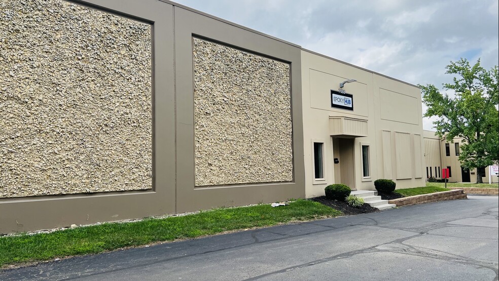 7630-7688 McEwen Rd, Dayton, OH for lease - Building Photo - Image 1 of 3