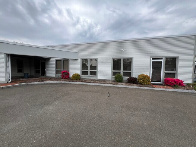 More details for 104 Moody St, Ludlow, MA - Office for Lease