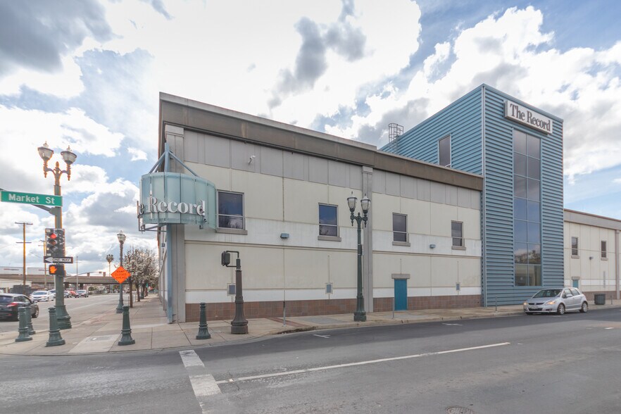 612 E Market St, Stockton, CA à louer - Photo du bâtiment - Image 3 de 10