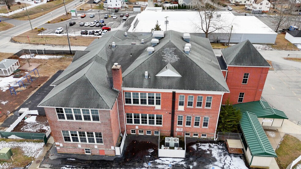 651 Norwich Rd, Plainfield, CT à vendre - Photo du bâtiment - Image 2 de 62