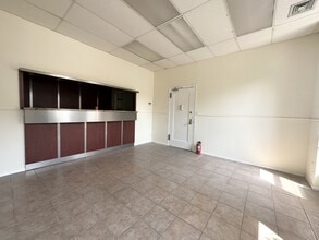 135 Eastern Pkwy, Brooklyn, NY for lease Interior Photo- Image 1 of 8