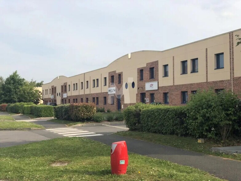 Flex dans Moissy-Cramayel à louer - Photo du bâtiment - Image 2 de 11