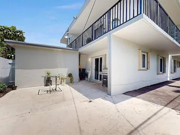 420 SW 14th Ave, Miami, FL for sale - Building Photo - Image 2 of 5