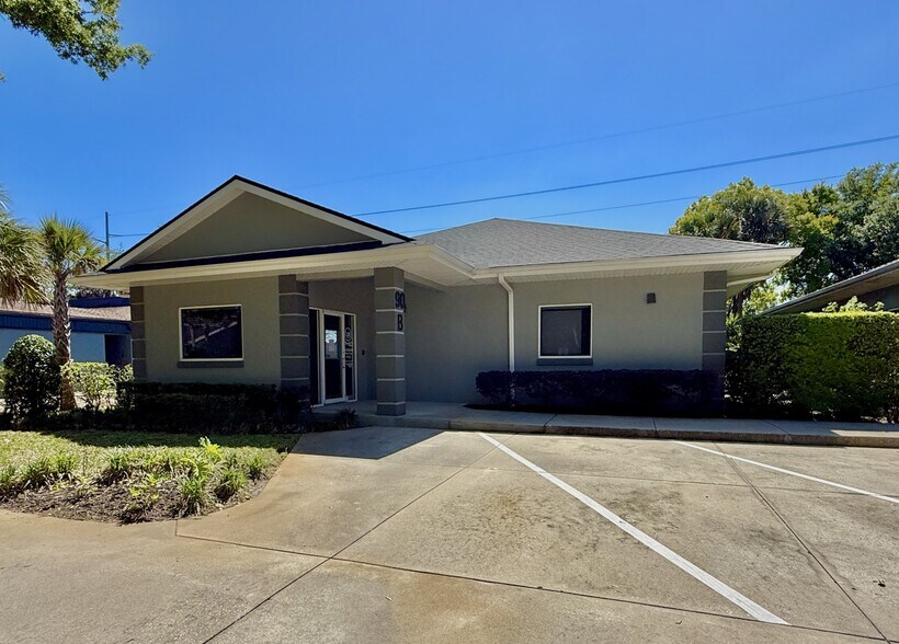 90 Fox Ridge Ct, DeBary, FL à vendre - Photo du bâtiment - Image 1 de 17