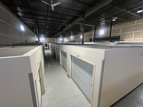 2040 E St Francis Ave, Saint Francis, WI for lease Interior Photo- Image 2 of 2