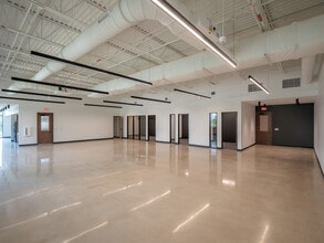 10880 E Crystal Falls Pky, Leander, TX for lease Interior Photo- Image 2 of 8