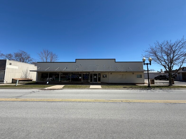 87 Division St, Manistee, MI for sale - Building Photo - Image 2 of 37
