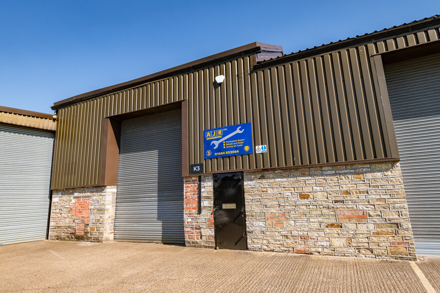 Meltham Mills Industrial Estate, Meltham à louer - Photo du b timent - Image 1 de 7