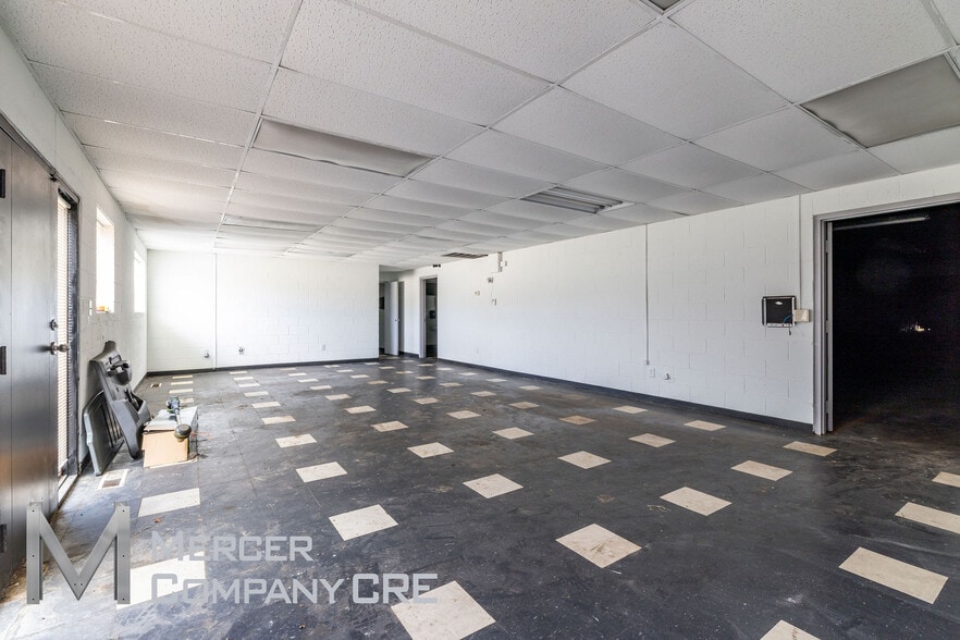 920 W Skelly Dr, Tulsa, OK for sale - Interior Photo - Image 3 of 12