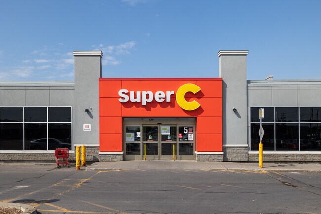 Plus de détails pour 6000 Blvd Henri-Bourassa E, Montréal, QC - Commerce de détail à louer