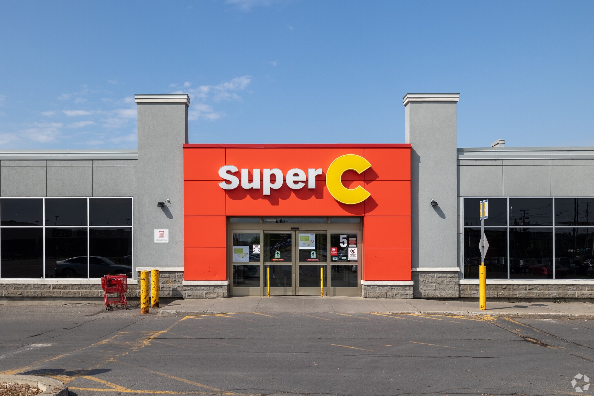 6000 Blvd Henri-Bourassa E, Montréal, QC for lease Primary Photo- Image 1 of 9