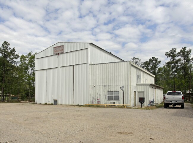 Plus de détails pour 200 N Manthey St, Cleveland, TX - Industriel à louer