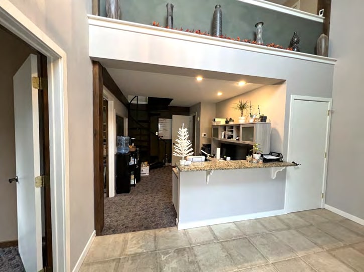 300 N Pottstown Pike, Exton, PA for lease Interior Photo- Image 1 of 6