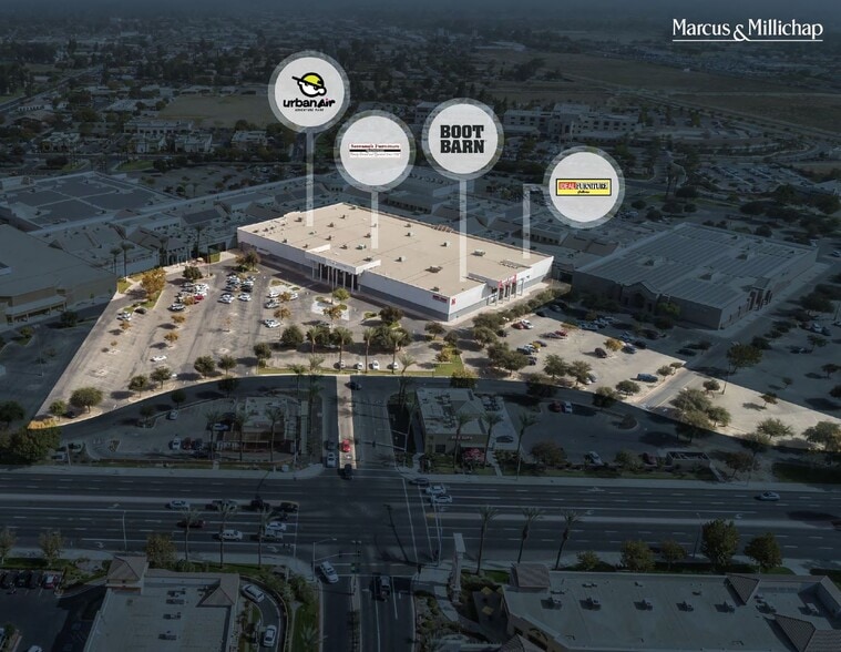 1673 W Lacey Blvd, Hanford, CA for lease - Building Photo - Image 3 of 5