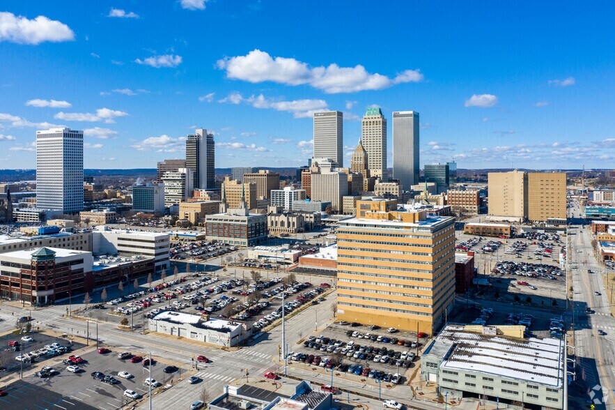 907 S Detroit Ave, Tulsa, OK à vendre - Photo du bâtiment - Image 2 de 11