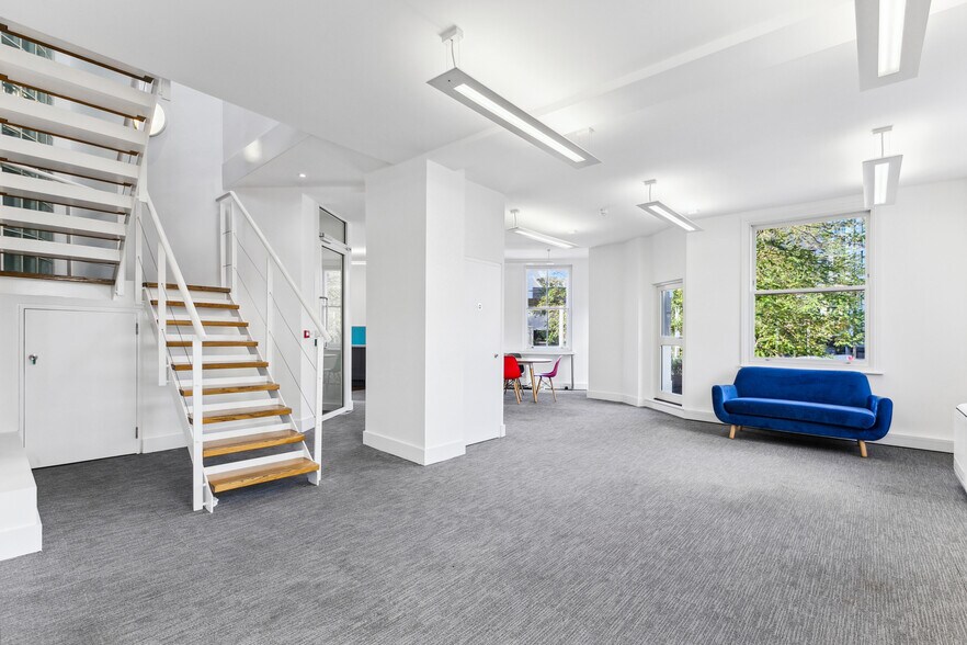 7-8 Lyric Sq, Londres à louer - Photo du bâtiment - Image 2 de 13