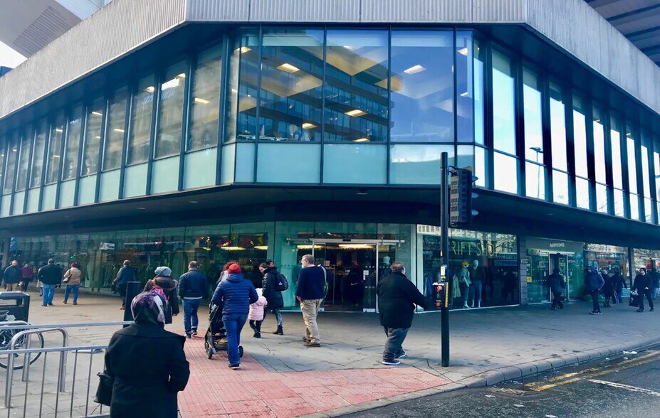 Piccadilly Plz, Manchester for lease - Building Photo - Image 2 of 2