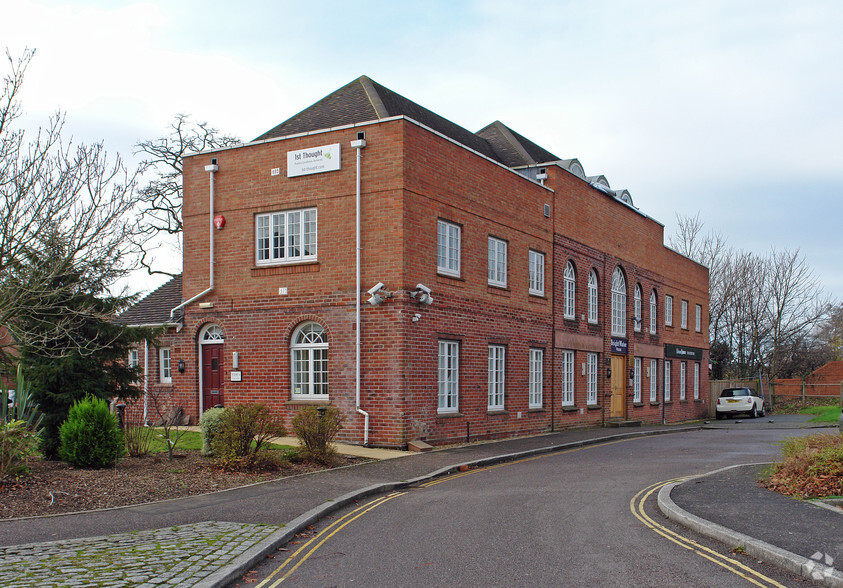 Market Pl, Ringwood à louer - Photo principale - Image 1 de 2