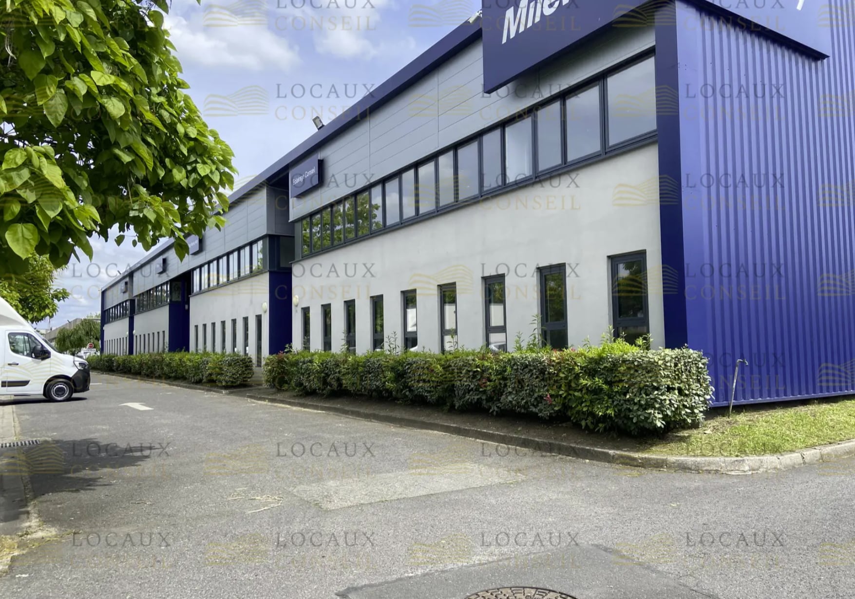 14 Rue Des Oziers, Saint-Ouen-l'Aumône for lease Primary Photo- Image 1 of 2