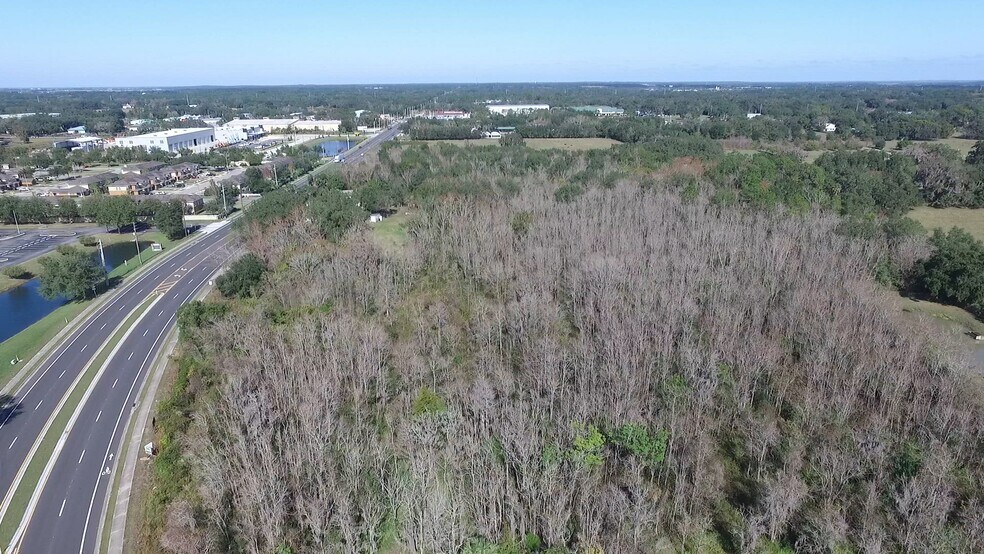 2810 South St, Leesburg, FL à vendre - Vidéo sur l’inscription commerciale - Image 2 de 4