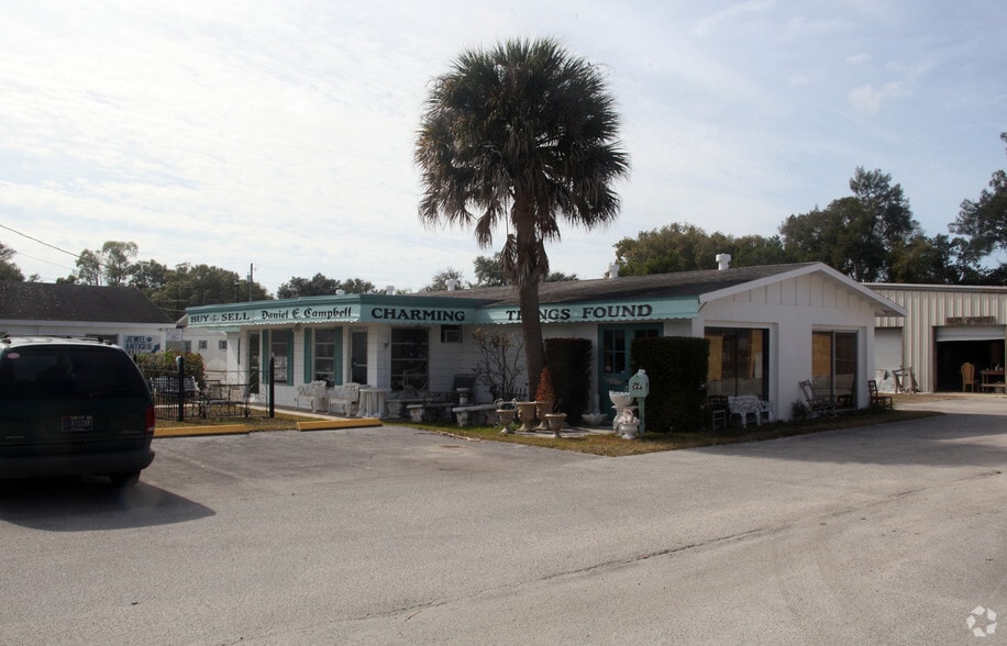 566 Indian Rocks Rd, Largo, FL à vendre - Photo du bâtiment - Image 2 de 2