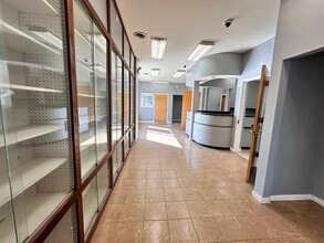 10648-10660 S Western Ave, Chicago, IL for lease Lobby- Image 1 of 8