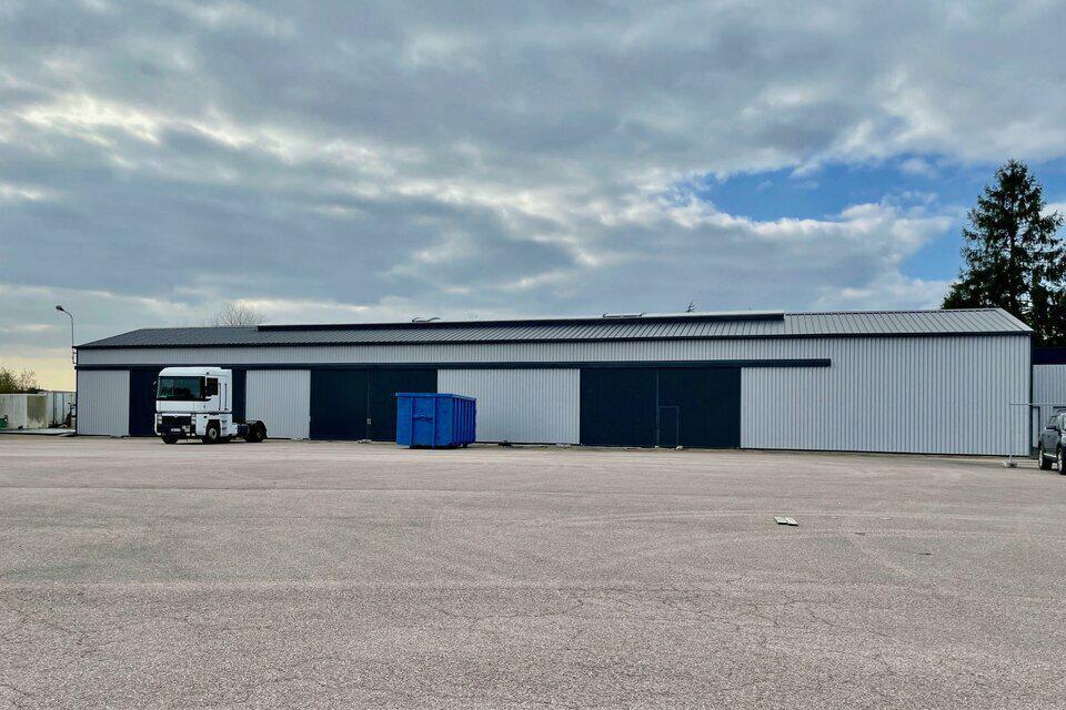 Flex in Tancarville for lease Building Photo- Image 1 of 2