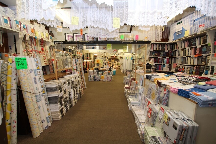 23 High St, Clacton On Sea for sale - Interior Photo - Image 3 of 4