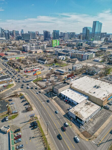 1811 Charlotte Ave, Nashville, TN à vendre - Photo du bâtiment - Image 3 de 24