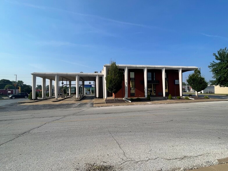 3347 Quincy Mall, Quincy, IL for lease - Building Photo - Image 2 of 3