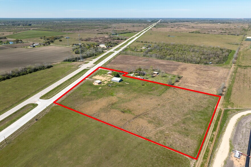 27427 Highway 36, Damon, TX à vendre - Photo du bâtiment - Image 3 de 39