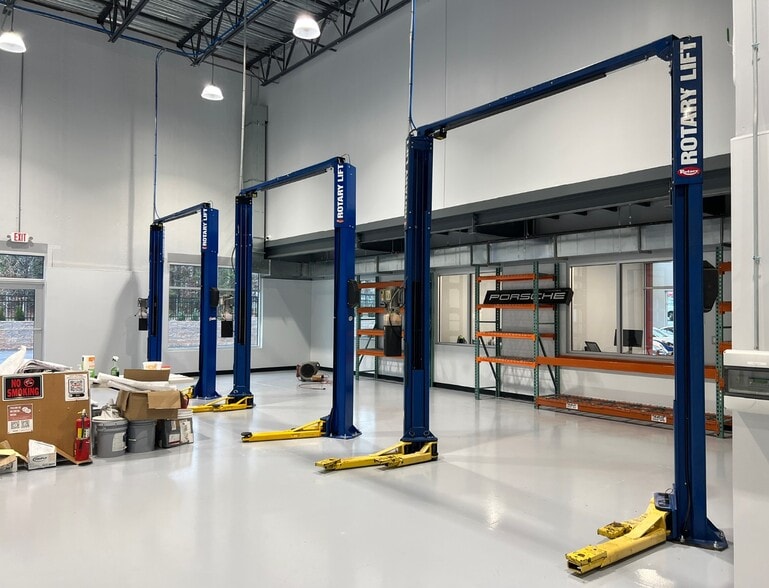 7869 Dorsey Run Rd, Jessup, MD for lease - Interior Photo - Image 1 of 2