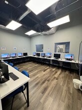 601 N Federal Hwy, Hallandale Beach, FL for lease Interior Photo- Image 1 of 7