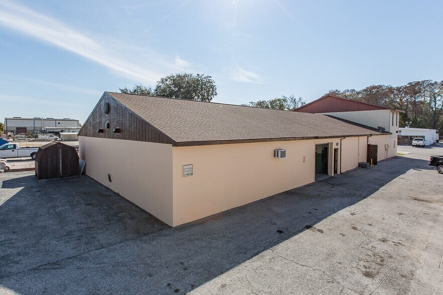 6541 Industrial Ave, Port Richey, FL à louer - Photo du bâtiment - Image 3 de 16