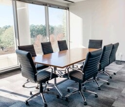 2000 Regency Pky, Cary, NC à louer Photo intérieure- Image 2 de 5