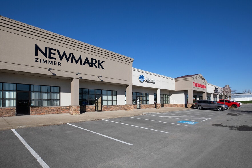 1469-1499 SW Market St, Lee's Summit, MO for lease - Primary Photo - Image 1 of 6