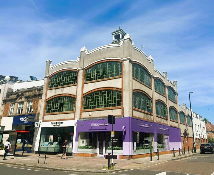 376-378 Chiswick High Rd, Londres à louer - Photo du bâtiment - Image 1 de 7