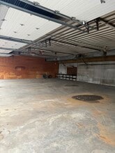 61 Loomis St, Manchester, CT for lease Interior Photo- Image 2 of 3