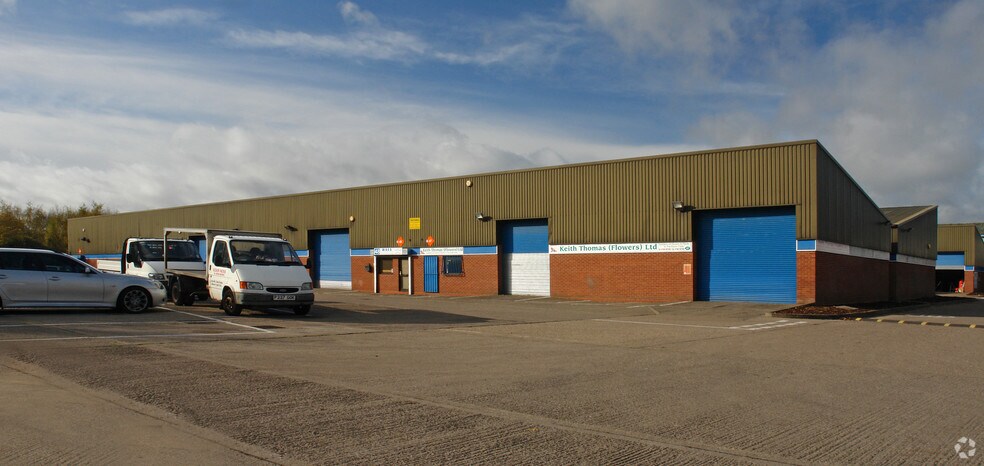 Bridgnorth Rd, Wombourne à louer - Photo principale - Image 1 de 2