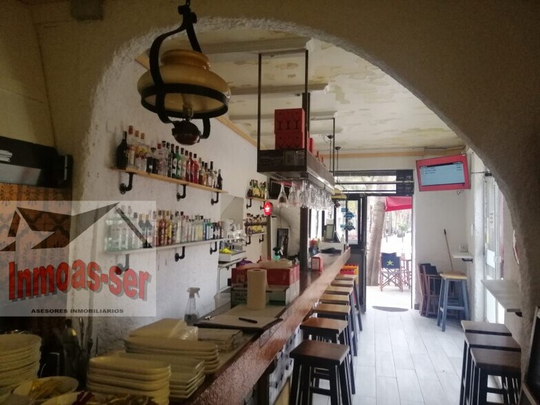 Retail in Barcelona, Barcelona for lease - Interior Photo - Image 3 of 6