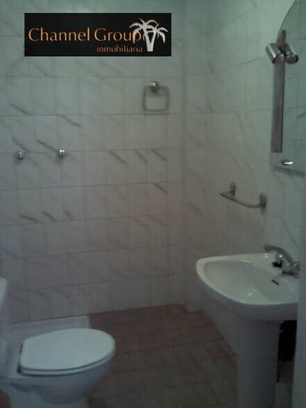 Retail in Elche, Alicante for lease - Primary Photo - Image 2 of 7
