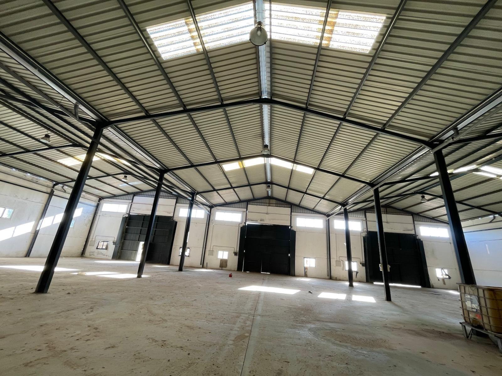 Industrial in Cáceres for lease Building Photo- Image 1 of 6