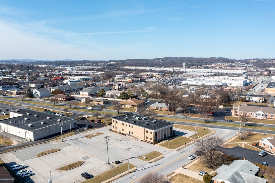 2870 Eastern Blvd, York, PA à vendre - Photo du bâtiment - Image 3 de 4
