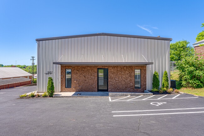 Plus de détails pour 967 Wray St, Knoxville, TN - Bureau à vendre