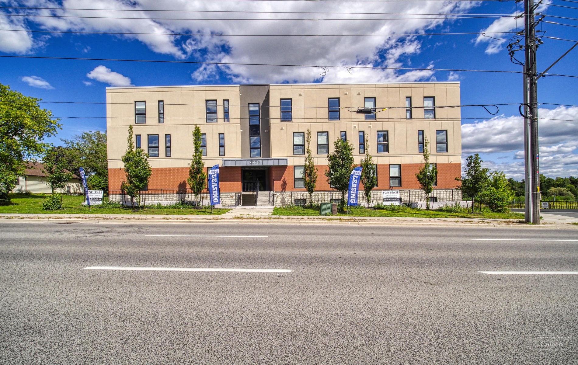 1645 Simcoe St N, Oshawa, ON à vendre Photo du bâtiment- Image 1 de 10