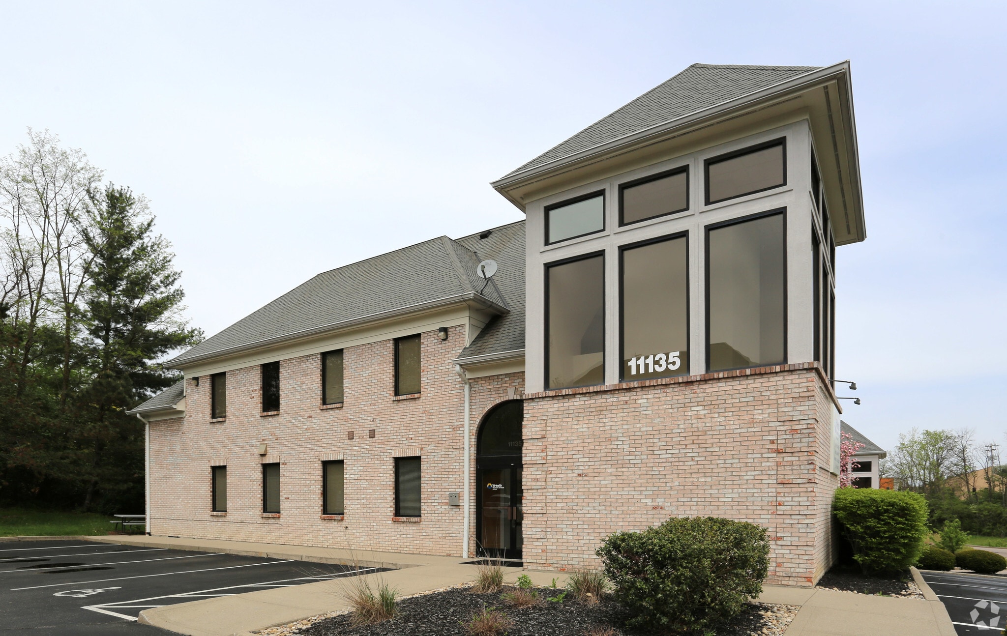 11135 Montgomery Rd, Cincinnati, OH for sale Primary Photo- Image 1 of 7