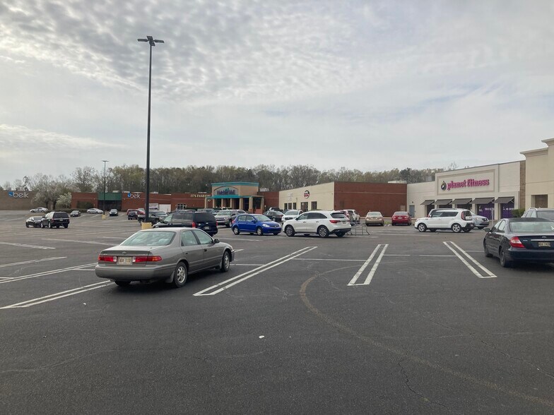 350 John R Junkin Dr, Natchez, MS for lease - Building Photo - Image 2 of 10