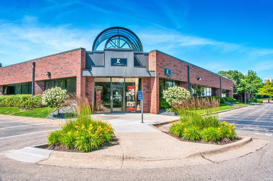 4801 W 81st St, Bloomington, MN à louer - Photo du bâtiment - Image 3 de 14