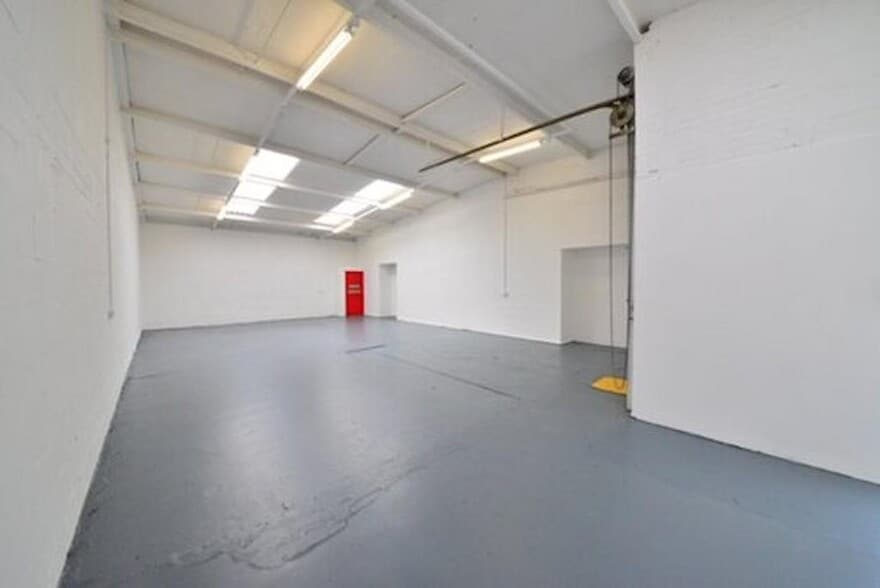 Enterprise Way, London for lease - Building Photo - Image 3 of 9